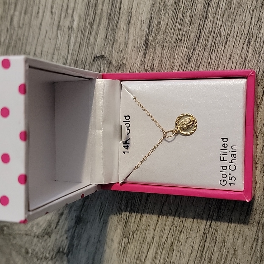 Child 15" gold filled chain with  pendant (mary)